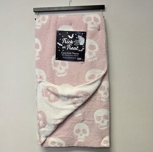 Trick or Treat Skulls Cozy Knit Throw Blanket Pink White